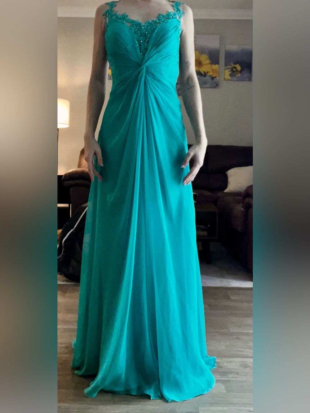 Elegant Teal Evening Gown with Lace Bodice